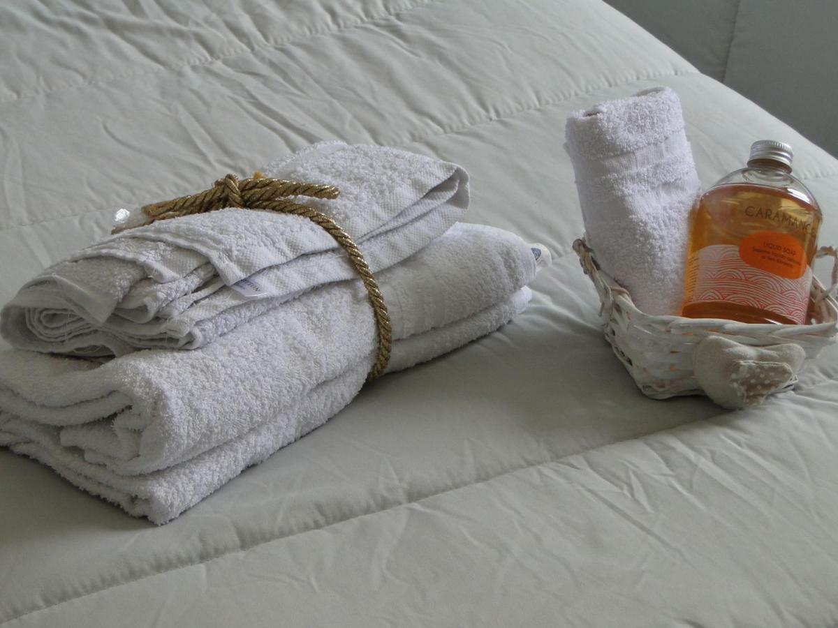 Bed and Breakfast Le Vele Кампофеличе-ди-Роччелла Экстерьер фото